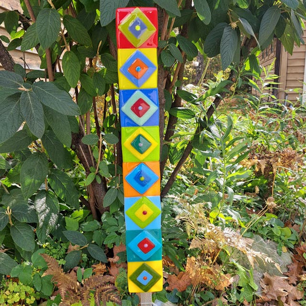 Multicolor Diamonds 3" Garden Totem