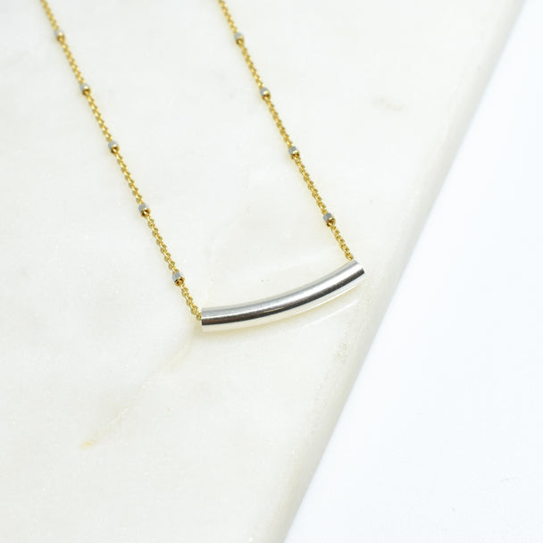 Silver Simple Curve Necklace