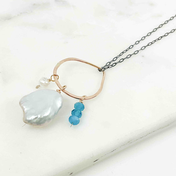 Pearl and Apatite Pendant Necklace