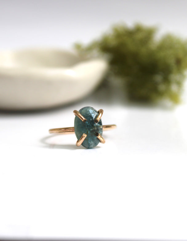 Kynite Prong Set Ring