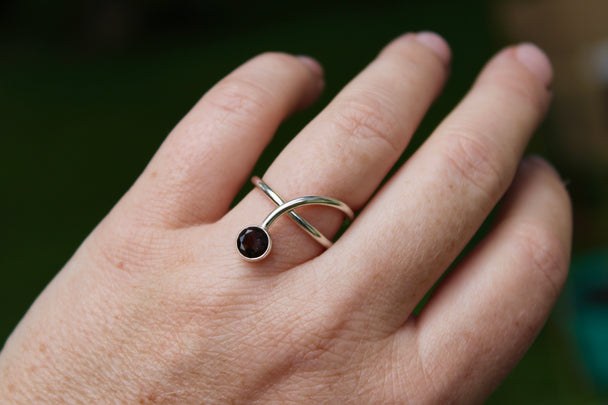 Silver Crossover Band Ring with Smokey Quartz