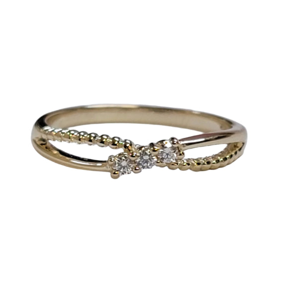 Petite Three Diamond Crossover Split Band Ring