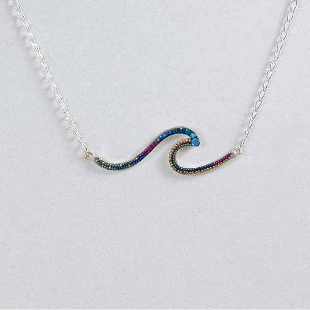 Medium Free Wave Necklace