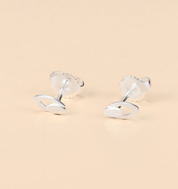 Cut Out Oval Post Earrings