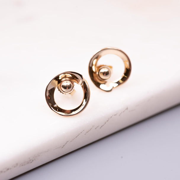 Small Circle Post Earrings