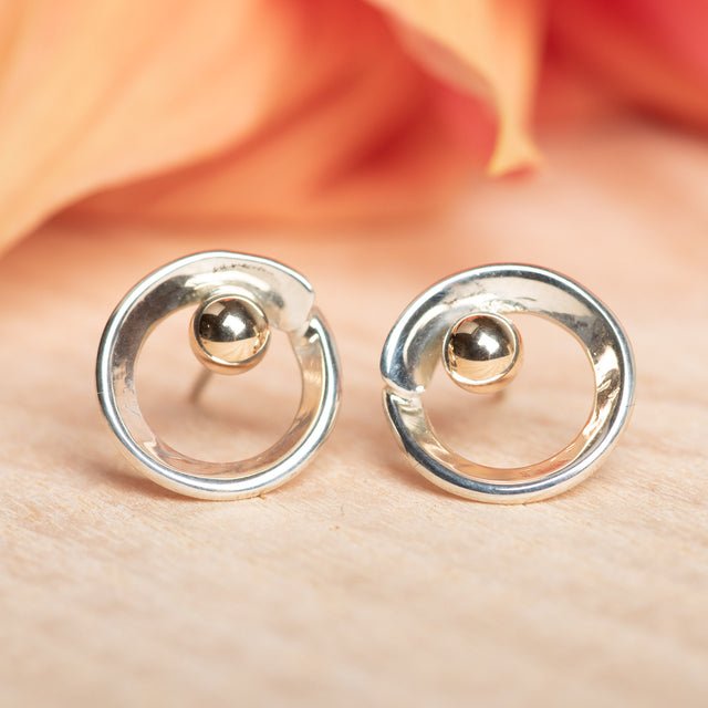 Small Circle Post Earrings