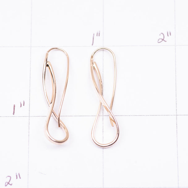 Curvy Loop Earring Gold