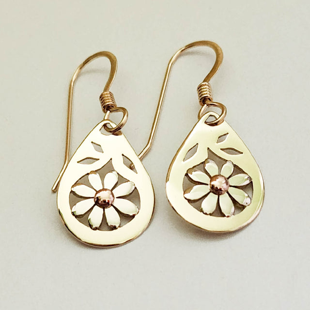 Vintage Daisy Earrings - 100% of the Proceeds Will Go To Pamela Jeffecoat