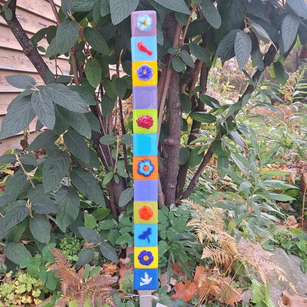 Birds and Blooms Garden Totem