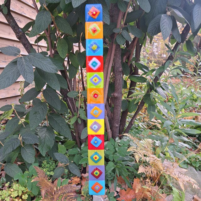 Multicolor Diamonds 2" Garden Totem