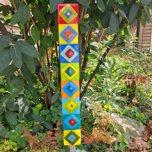 Multicolor Diamonds 3" Garden Totem