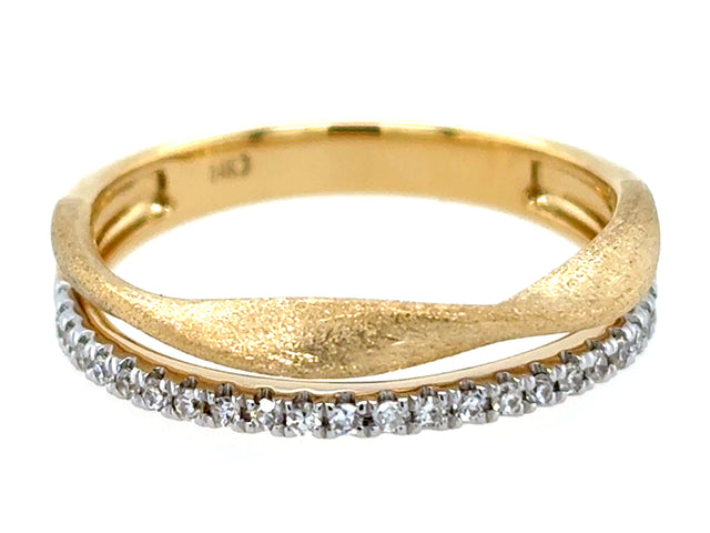 Diamond Twist Ribbon Split Shank Ring