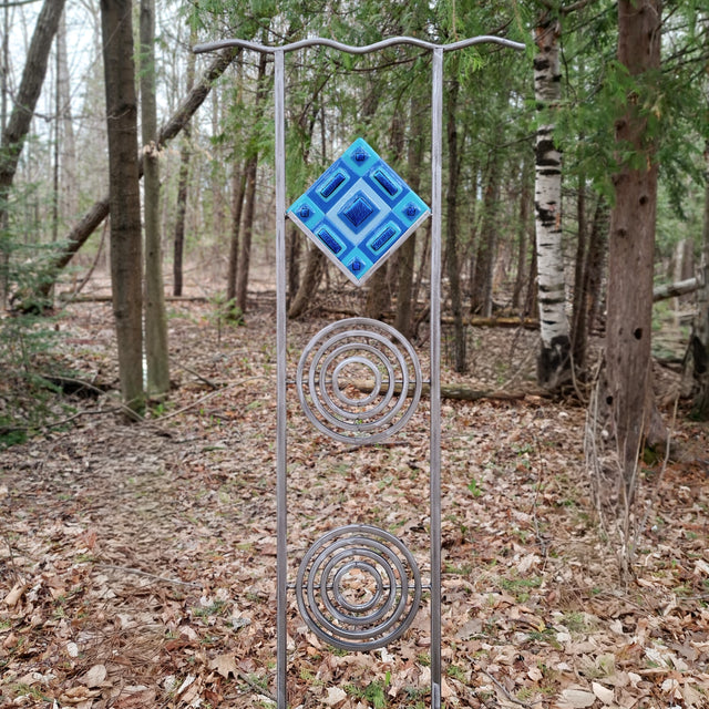 Dichroic Blue Diamonds and Circles Trellis