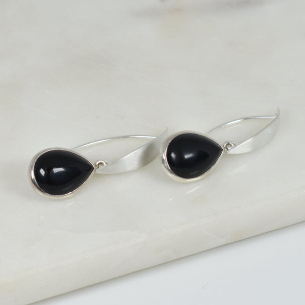 Onyx Pearl Earrings