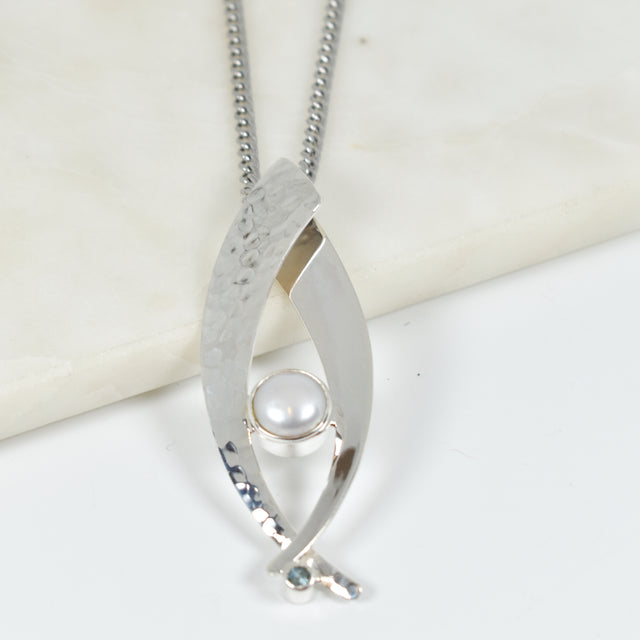 Floating White Pearl Pendant Necklace