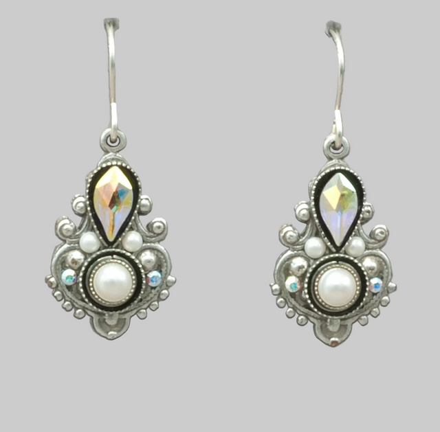 Exclamation Point Pearl Fancy Earring