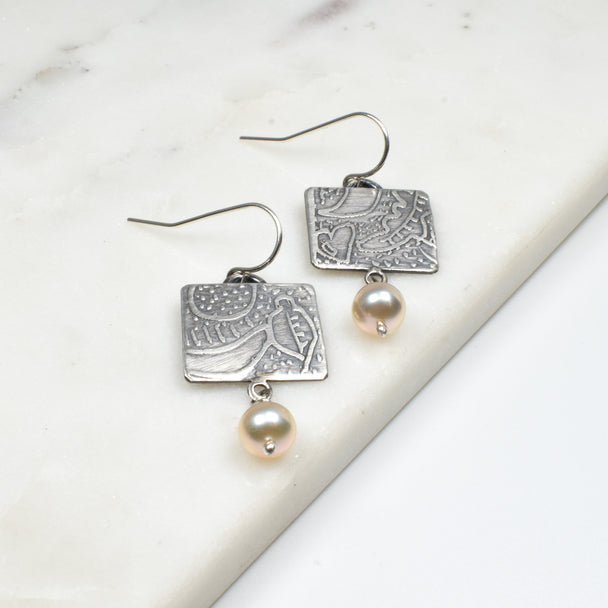 Freshwater Pearl Earrings