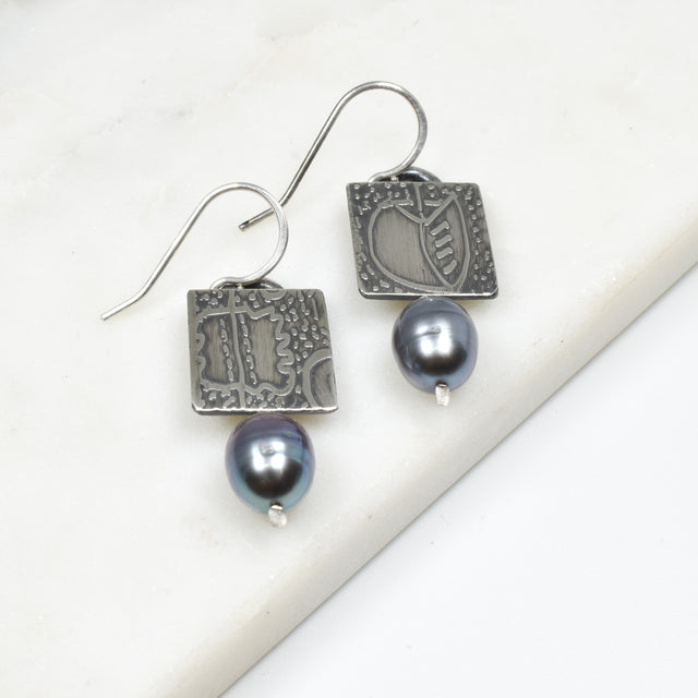 Raven Pearl Earrings