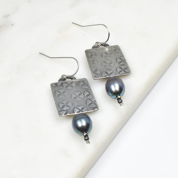 Raven Pearl and Hematite Earrings