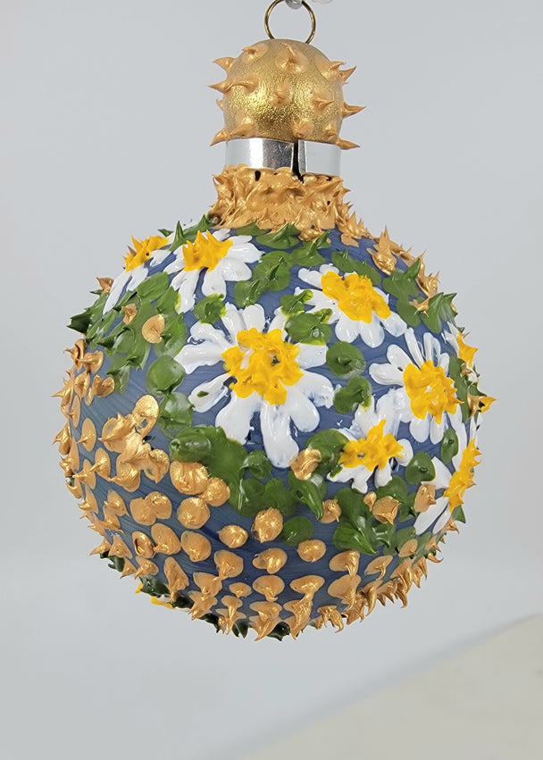 Daisy Swirl and Gold Ornament