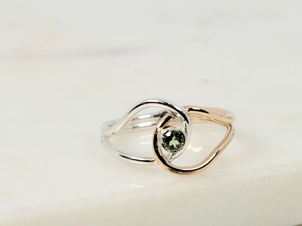 Peridot Interlocked Loops Ring