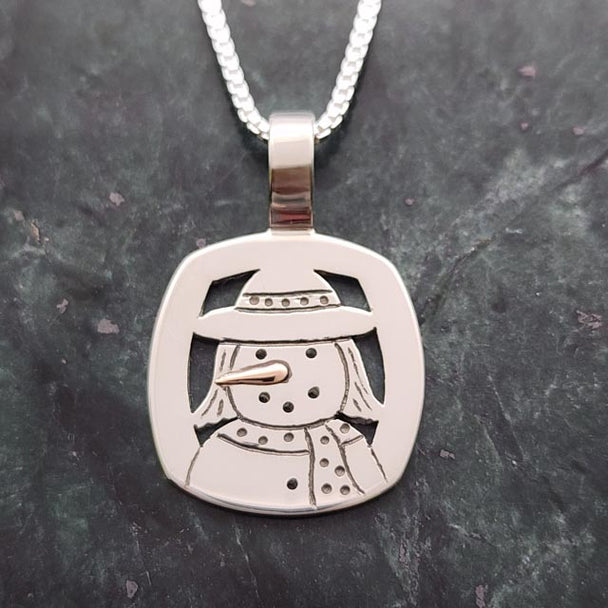 Snowlady Necklace