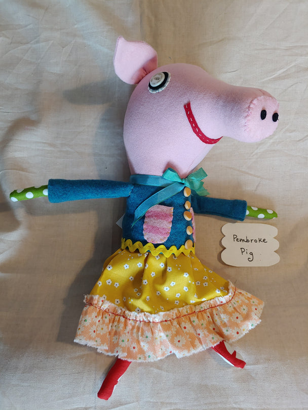 Pembroke Pig: Collectable Doll