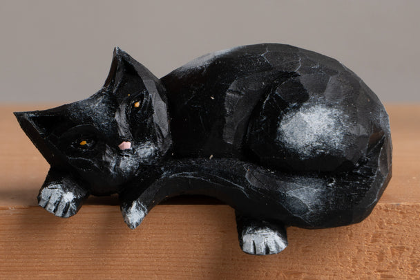 Black Shelf Cat