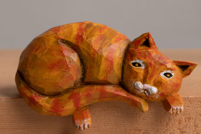 Yellow Shelf Cat