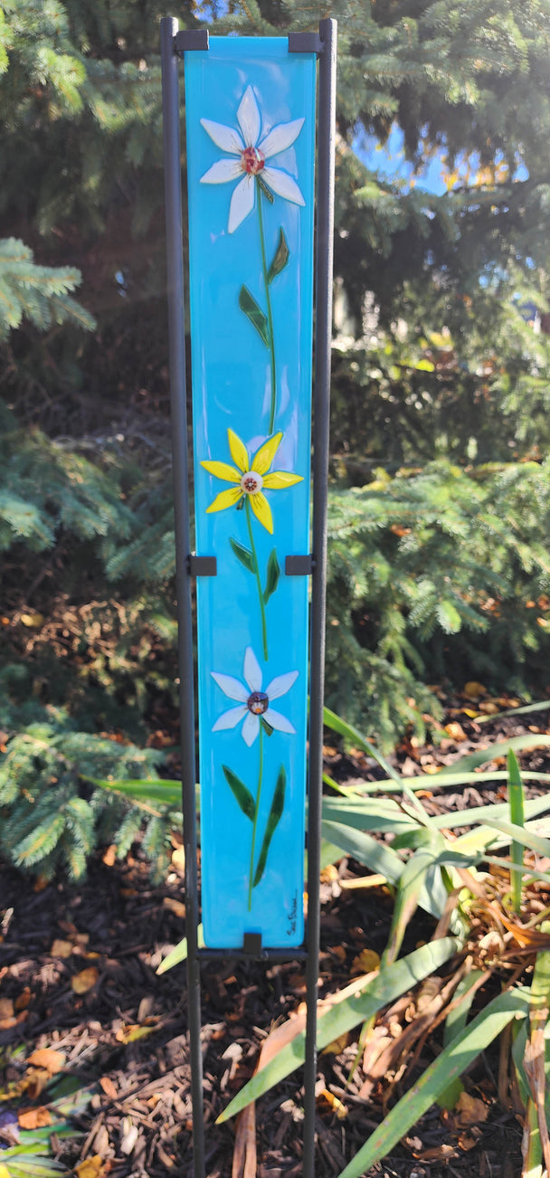 "3 Perfect Flowers" Outdoor Garden Stake