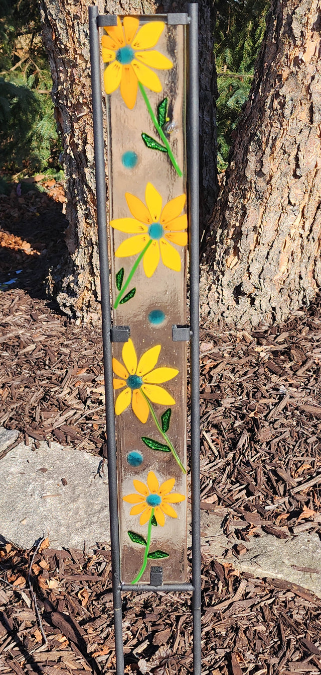 "Peek-A-Boo" Outdoor Garden Stake