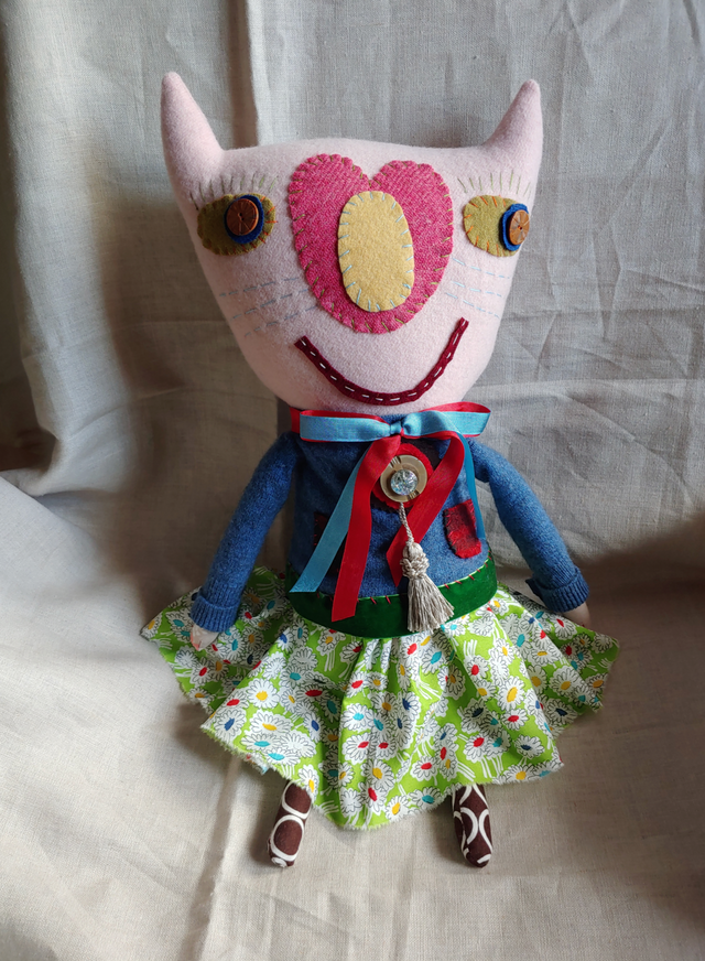 Dara Kitty: Collectable Doll