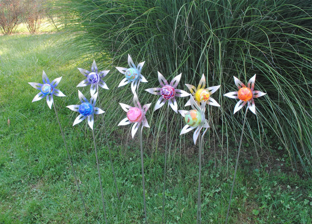 Small Bulb Flower Garden Stake