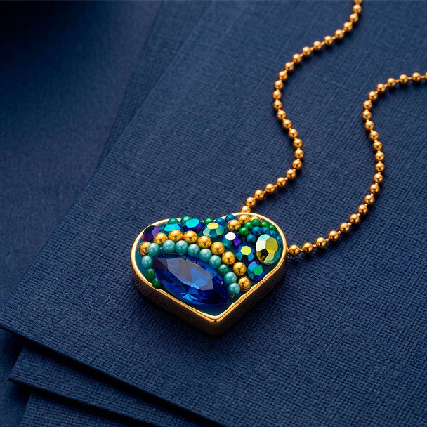 Golden Breeze Bijou Vibrant Heart Necklace