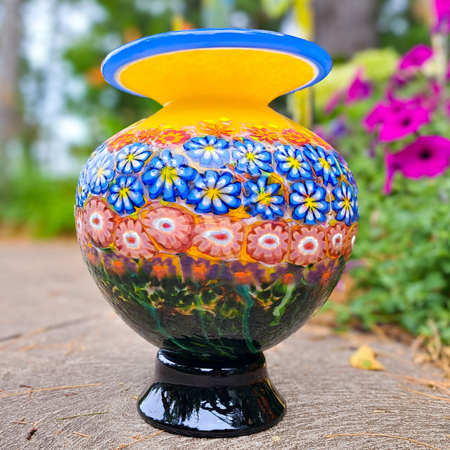 Giverny Primrose Vase