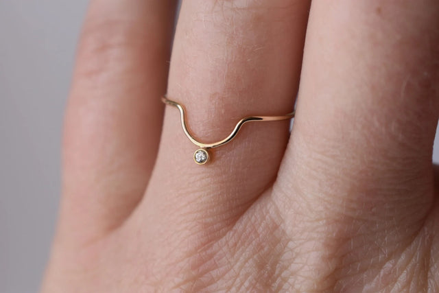 Curved Band Tiny Diamond Ring